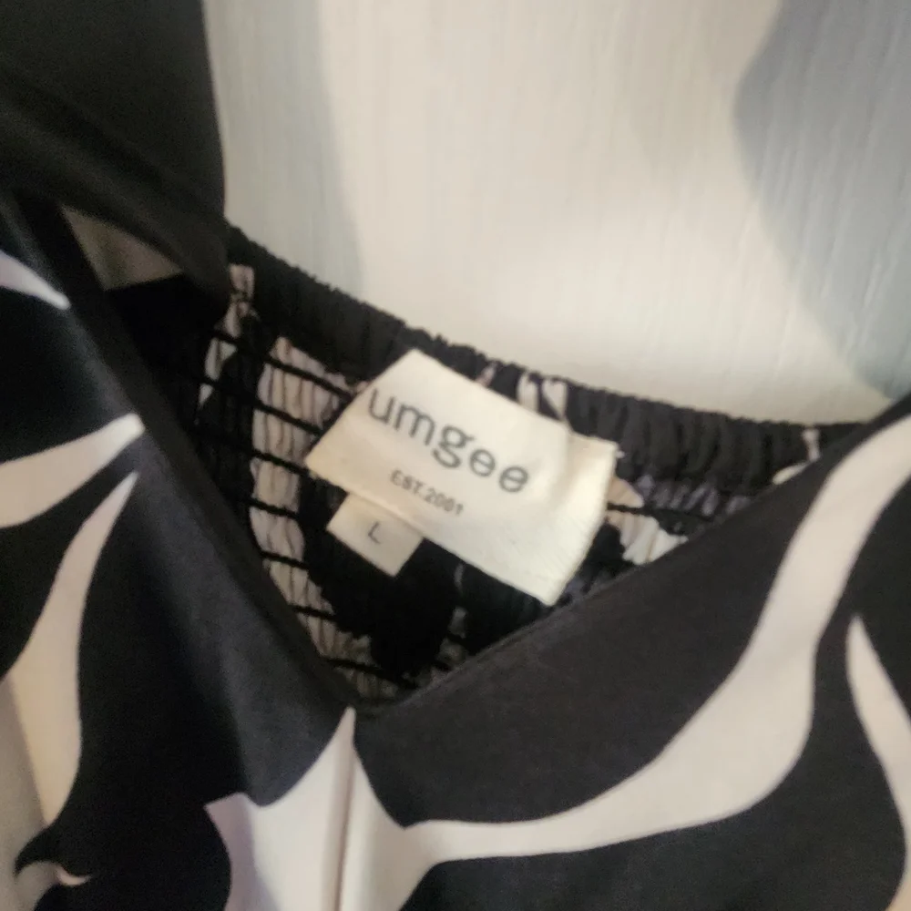 Umgee Black and White Maxi Dress Size L Euc - Picture 3 of 4